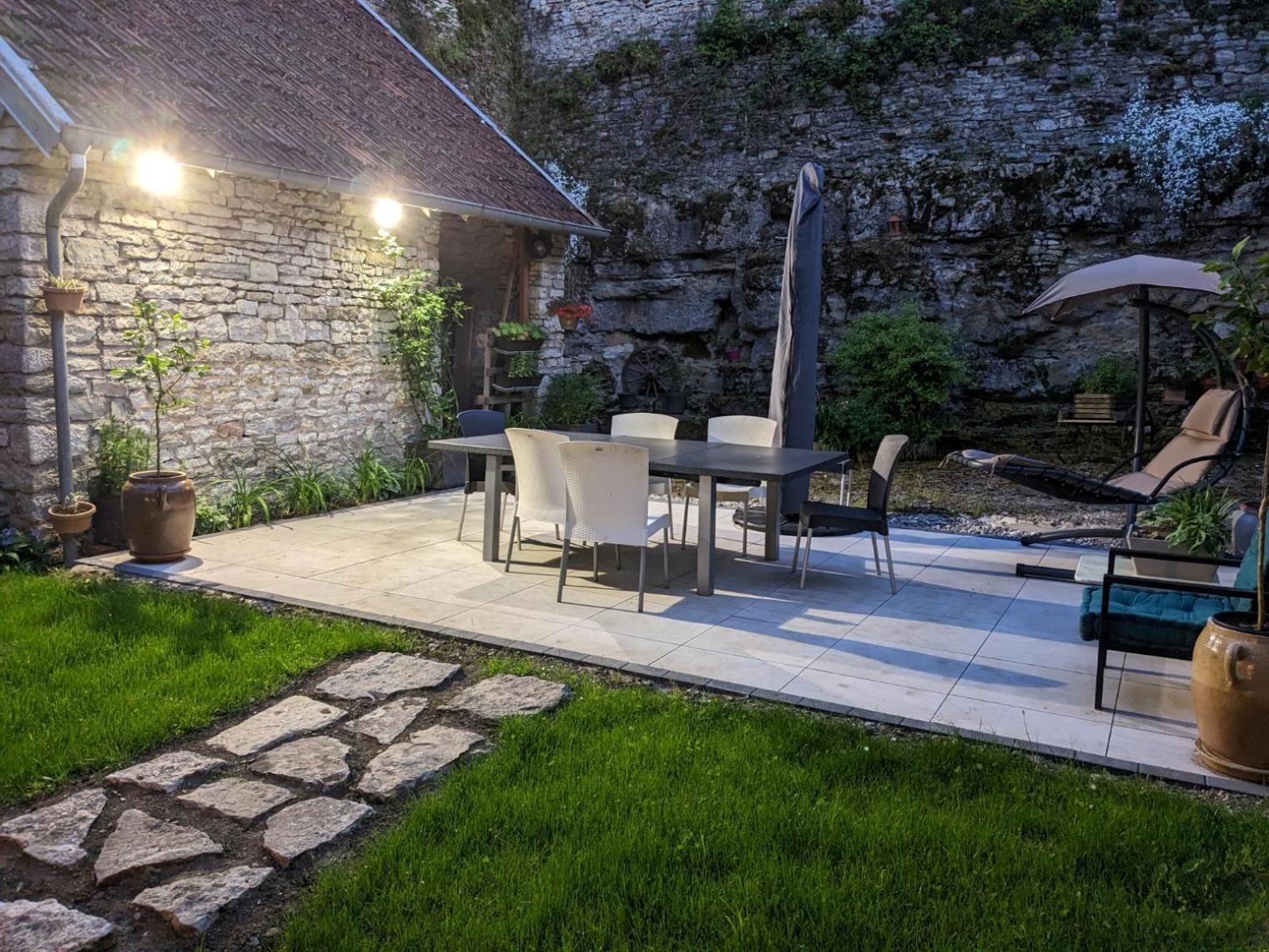 Le P'Tit Relai Bed & Breakfast Montbozon Dış mekan fotoğraf